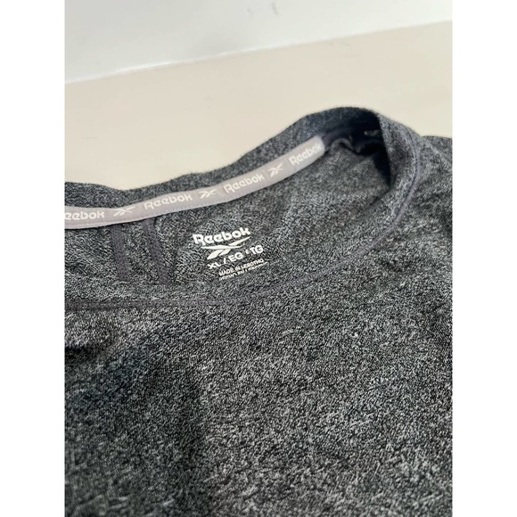 Reebok Women's Grey Workout Shirt‎ Size XLOpen Back - Picture 4 of 4